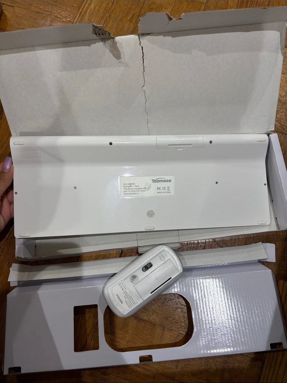 Wireless Keyboard and Mouse Combo - Topmate white and silver